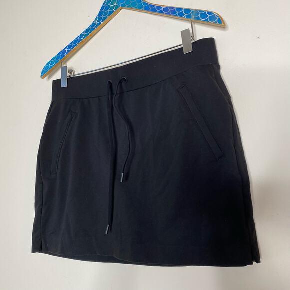 ATHLETA Black Modern Metro Drawstring Mini Skort Size Small - Picture 3 of 9